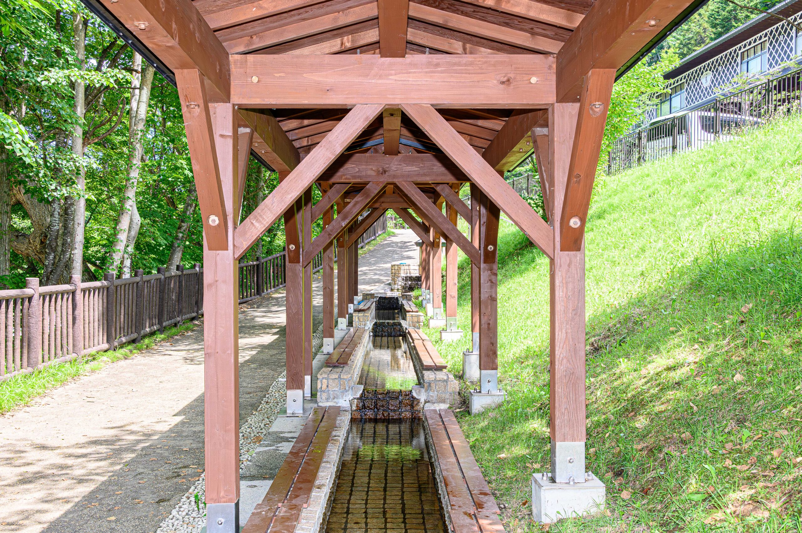 北湯沢温泉足湯